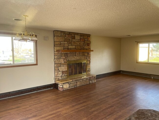 Building Photo - 1229 Thiel Rd
