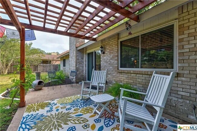 Building Photo - 13218 Villa Park Dr