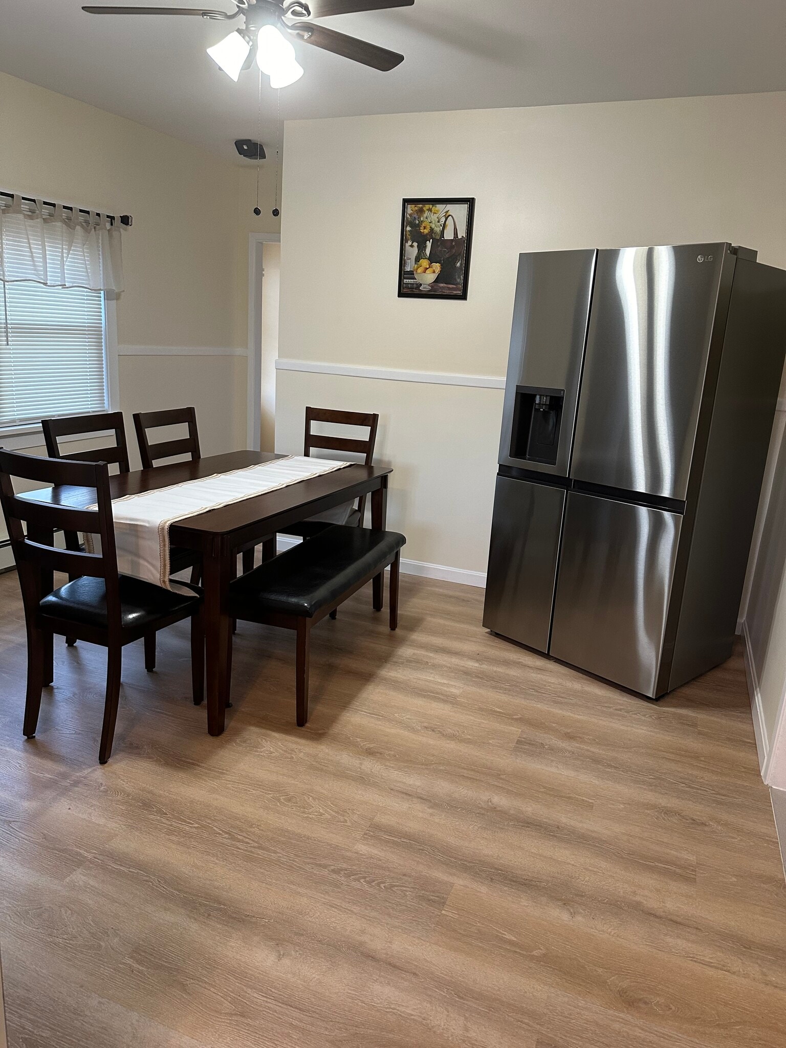 Shared Dining - 21 Radcliffe Ave