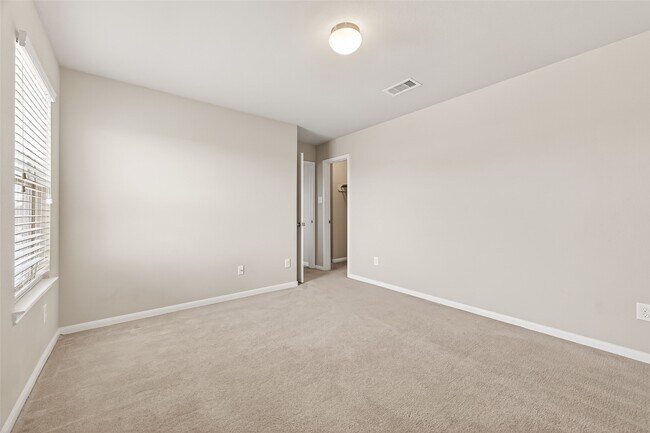 Building Photo - 19662 Little Pine Ln