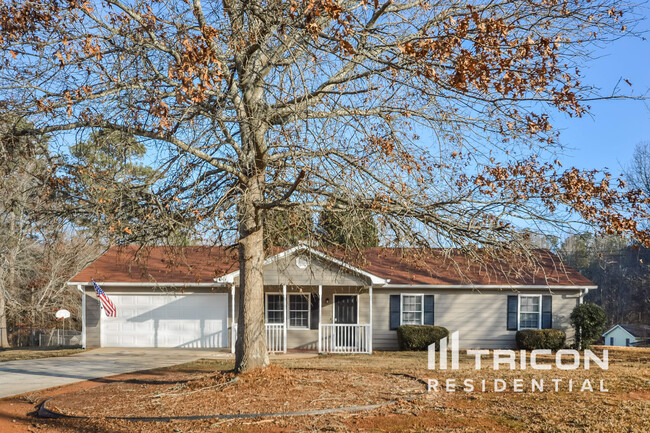 Primary Photo - 110 W Forest Dr
