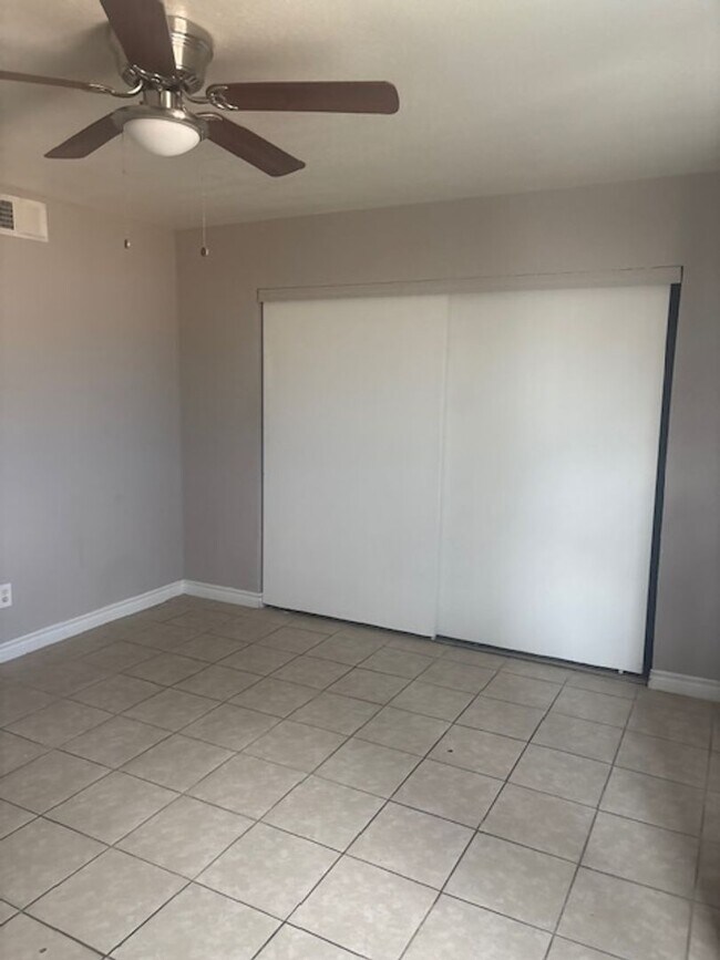 Building Photo - 4344 N Vornsand Dr