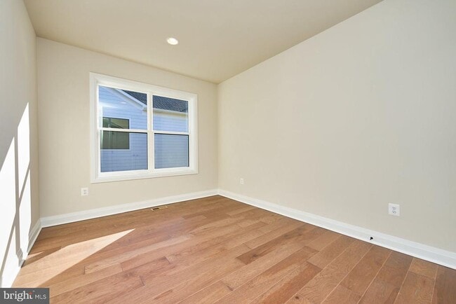 Building Photo - 6845 Churchill Rd