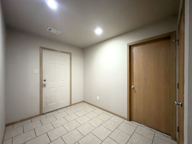 Building Photo - 908 N.46th Street-