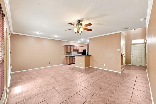 Building Photo - 16551 Pentonshire Ln