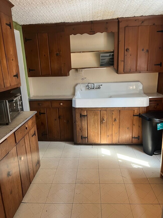 Building Photo - 203 Prospect St