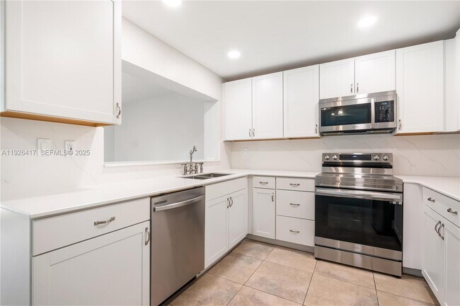 Building Photo - 8172 NW 67th Ave