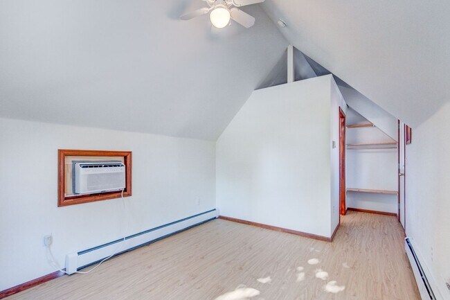 Building Photo - Gorgeous 3BD/2.5BA Downtown Boulder Home- ...