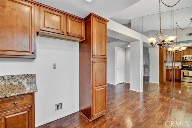 Building Photo - 58 Almador