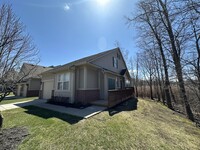Building Photo - 41785 Independence Dr