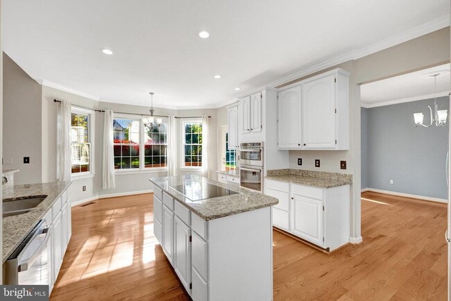 Building Photo - 47001 Smithwood Ct