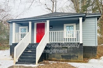 Building Photo - 905 Wilmouth St