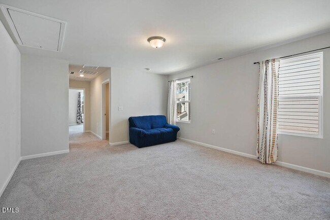 Building Photo - 319 Joneshaven Dr