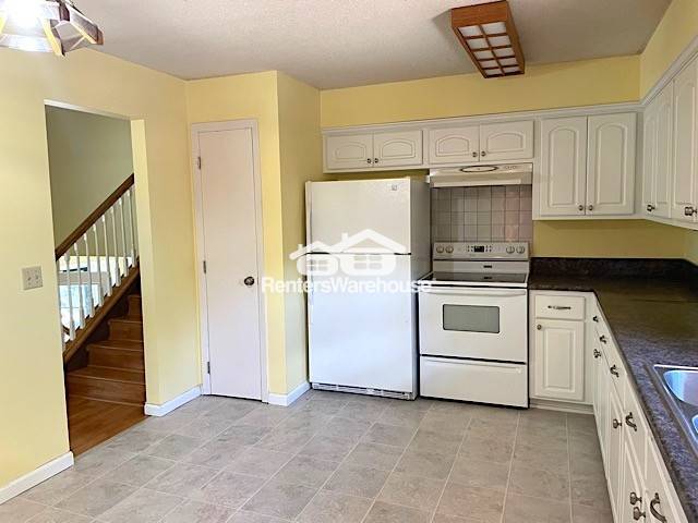 Building Photo - 8008 Regent Ave N