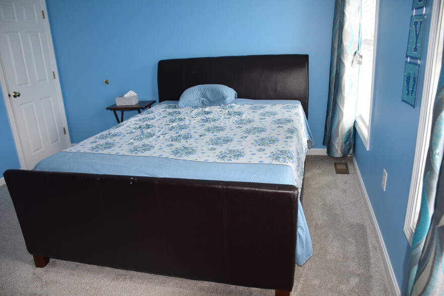 2nd Bedroom - 27 Georgetown Dr