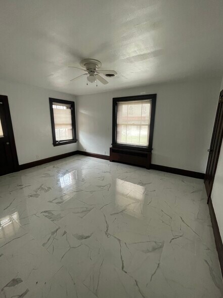 Building Photo - 1192 Overlook Ave