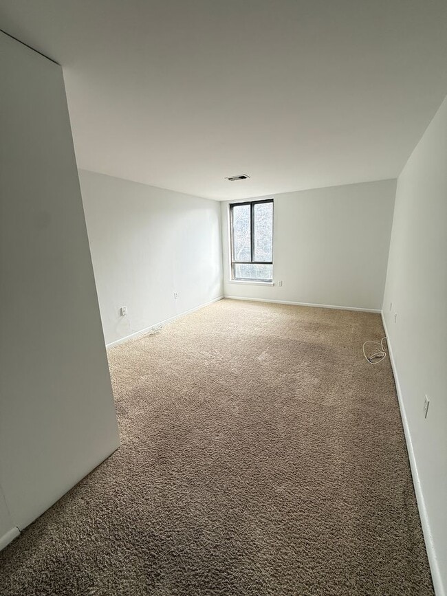 Building Photo - 6711 Park Heights Ave