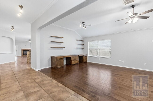 Building Photo - 420 Torrington Dr