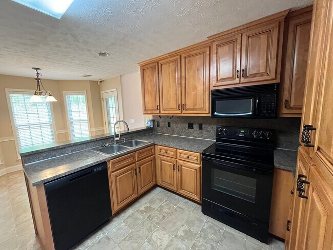 Building Photo - Welcome to the Broadfield Subdivision !! A Place to Call Home.