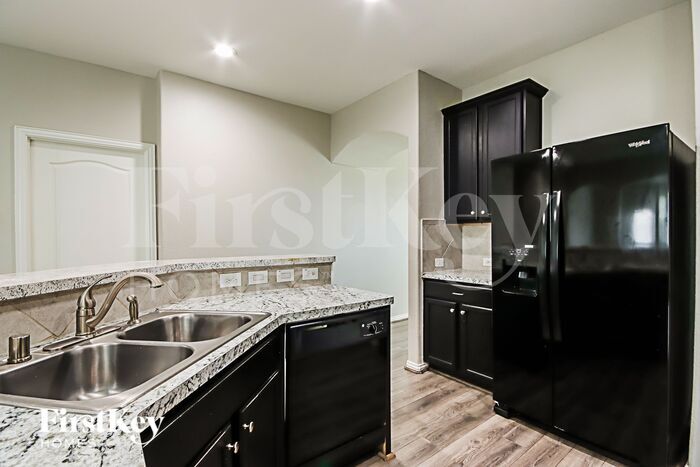 Building Photo - 16411 Darlington Meadows Ct