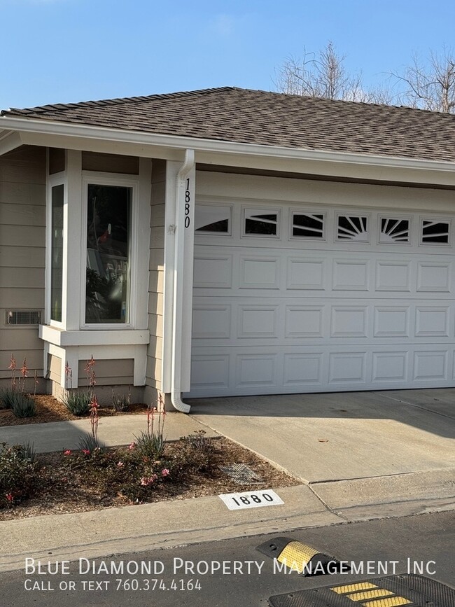 Building Photo - Shadowridge Home on Golf Course