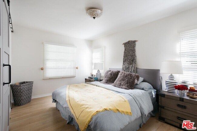 Building Photo - 2230 Fink St