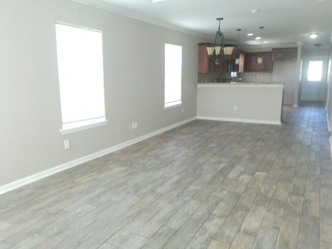 Building Photo - 2614 Cleo St