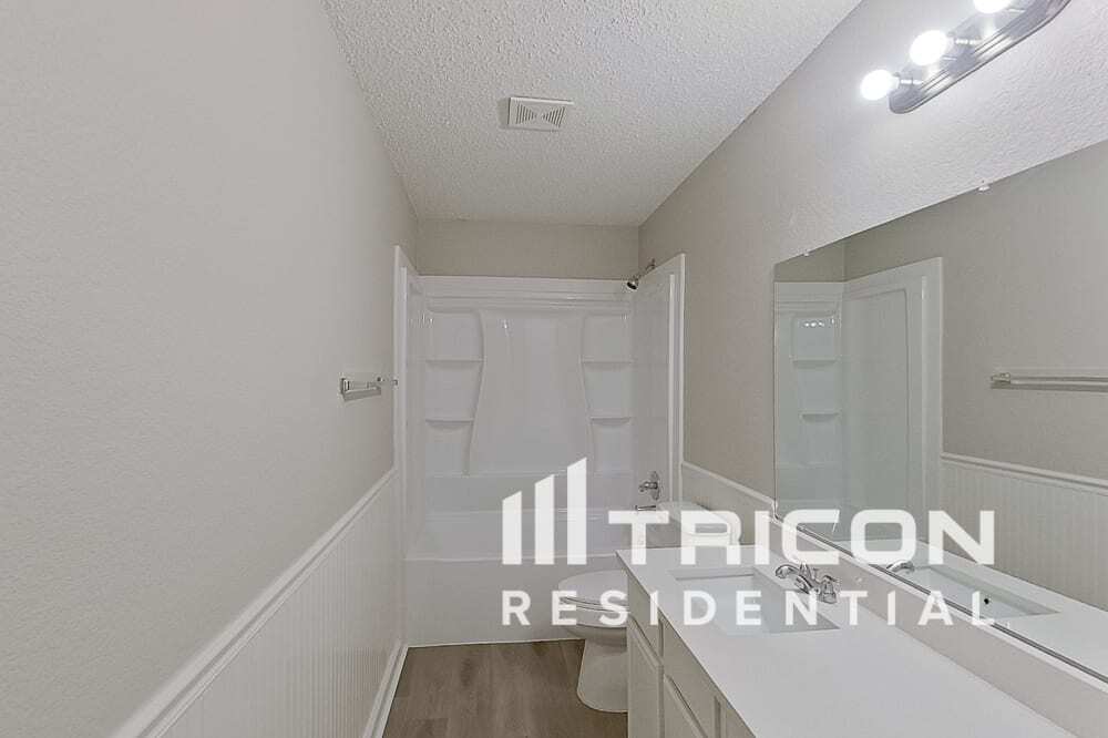 Building Photo - 2208 Capstan Dr