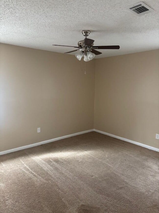 Building Photo - Available Now, Remodeled Ranch Home located in Hephzibah