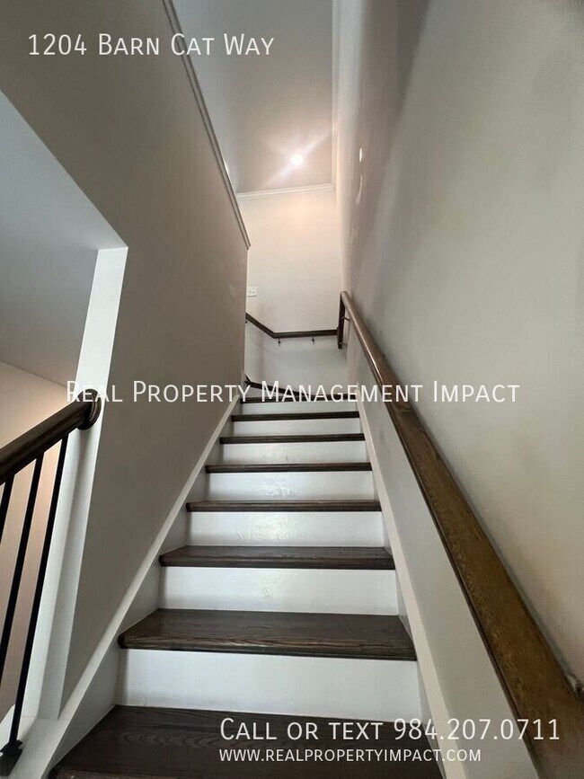 Building Photo - 1204 Barn Cat Way