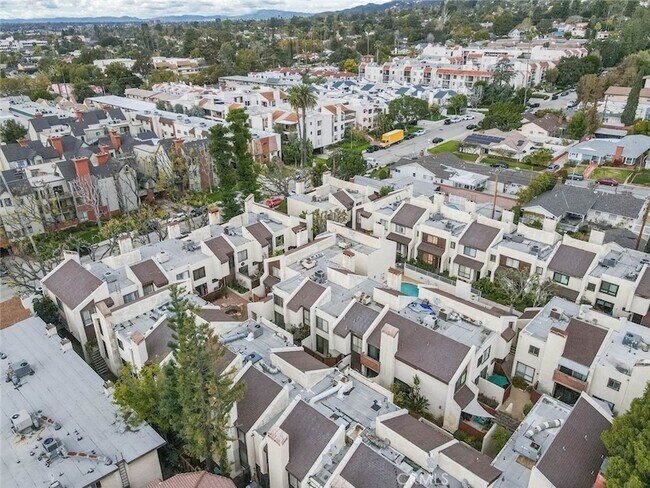 Building Photo - 1244 Valley View Rd