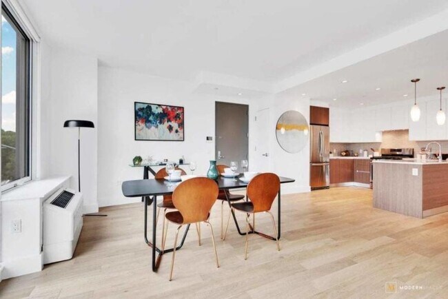 Building Photo - 1 bedroom in Long Island City NY 11106