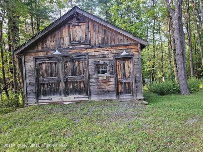 Building Photo - 136 Macedonia Rd