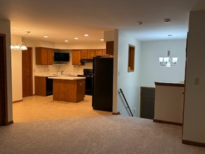 Building Photo - 701 Mink Ranch Rd