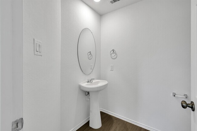Building Photo - 3647 Solanum Dr
