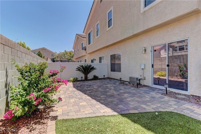 Building Photo - 2580 Velez Valley Way