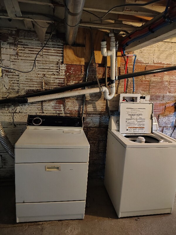 Building Photo - 3855 Julian St