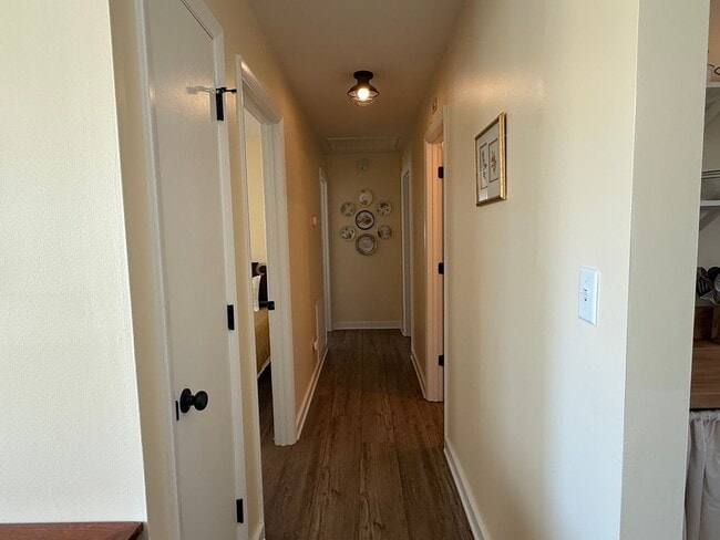 Building Photo - Intro to Homesteading! 3/1 furnished Property for rent