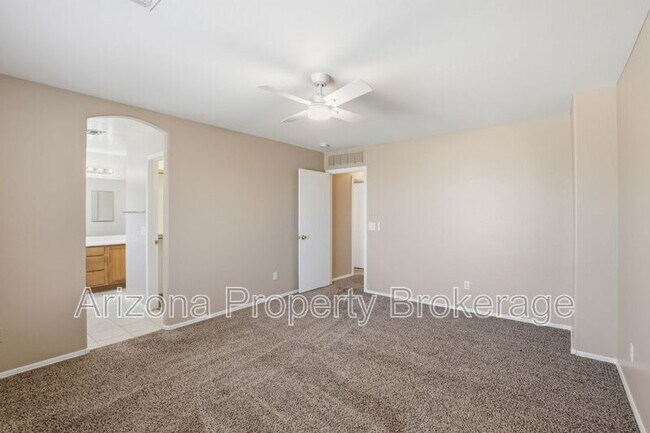 Building Photo - 8118 N 112th Ave