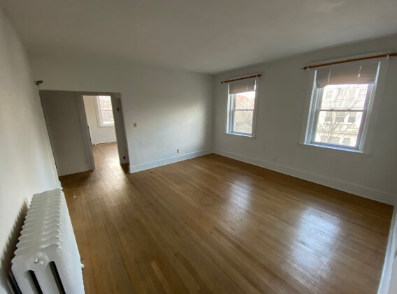 Building Photo - 92 Coolidge St