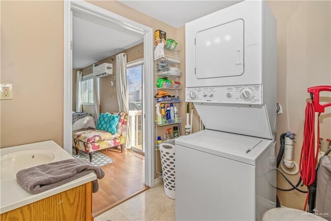 Building Photo - 18 Turner Rd