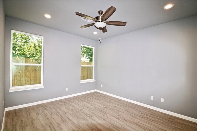 Building Photo - 4238 Aledo St