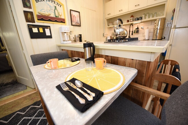 Building Photo - 759 MT-2