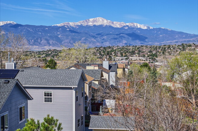 Building Photo - 6674 Chantilly-