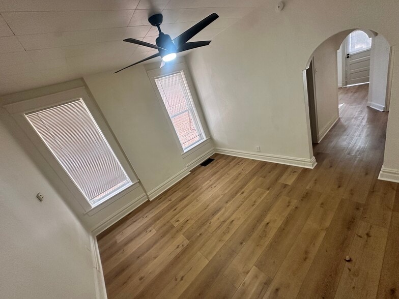 Building Photo - 3148 Miami St