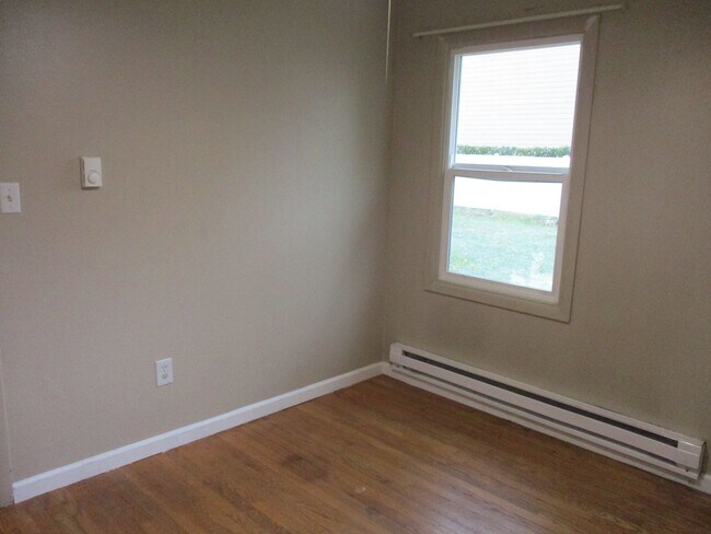 Building Photo - Adorable 3 Bedroom, 1 Bathroom Home in Tacoma