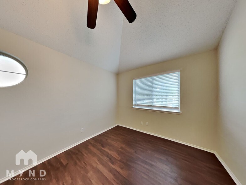 Building Photo - 6428 Fern Meadow Dr