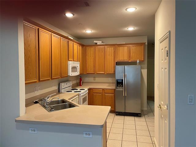 Building Photo - 3016 Glen Meadow Dr
