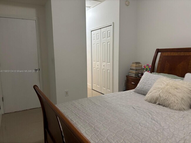 Building Photo - 11411 NW 60th St