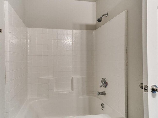 Building Photo - 2217 Stella Rd